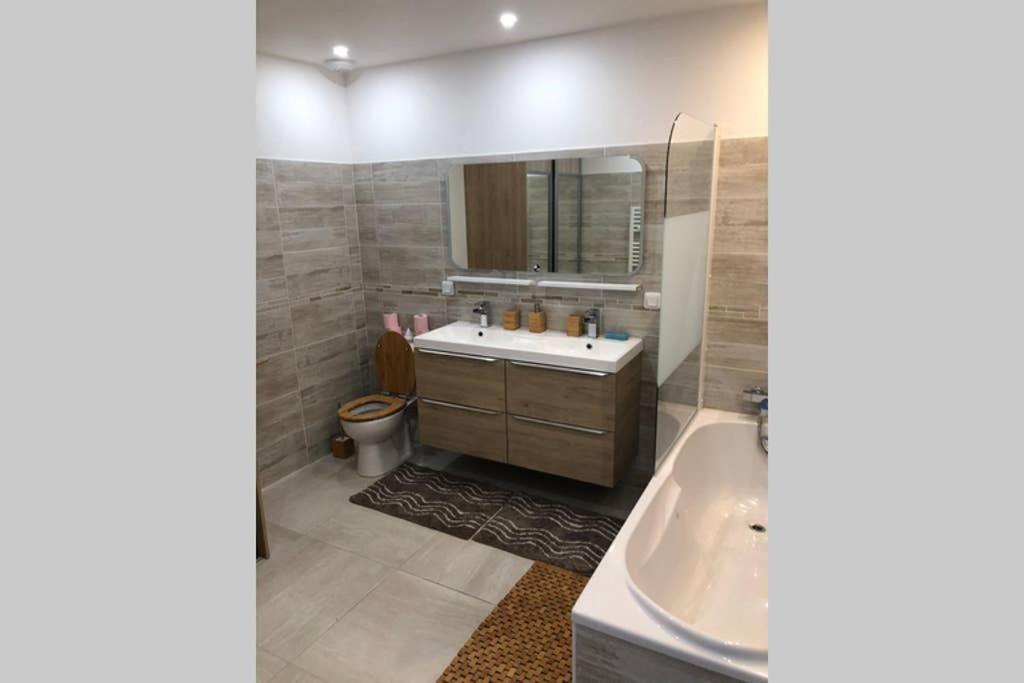 Agreable Maison Entre Bordeaux Et Le Bassin Saint-Jean-d'Illac Eksteriør bilde